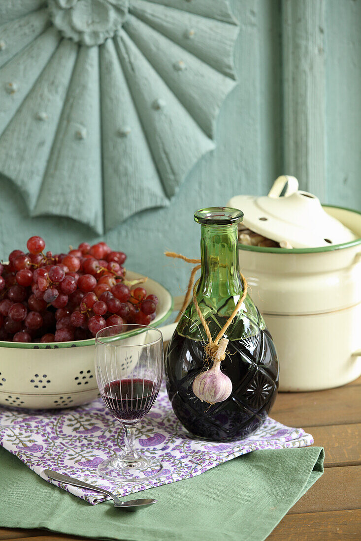 Garlic red wine to strengthen the immune system