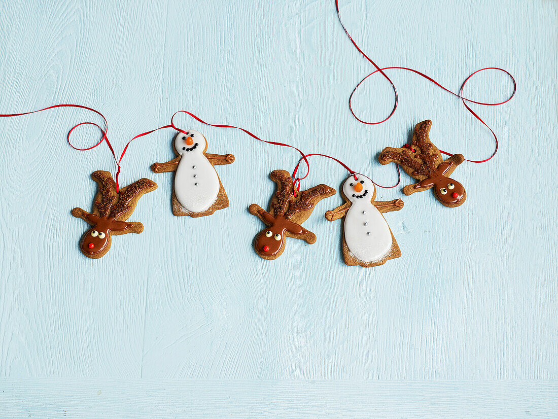 Gingerbread bunting