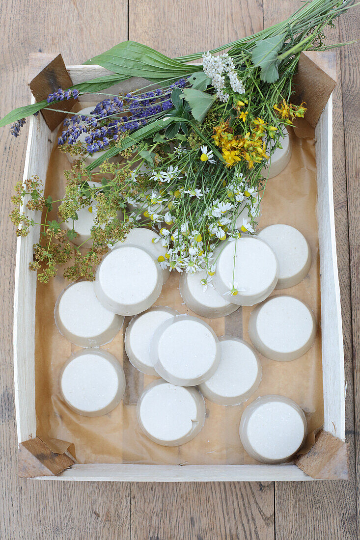 Hand-boiled salt soap