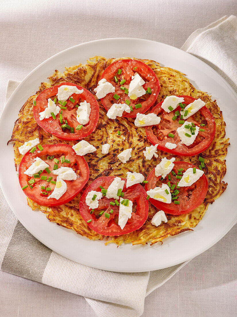 Galette with tomato and goat cheese