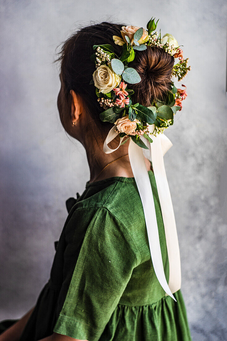 Beautiful wedding circlet of flowers for girl head decoration