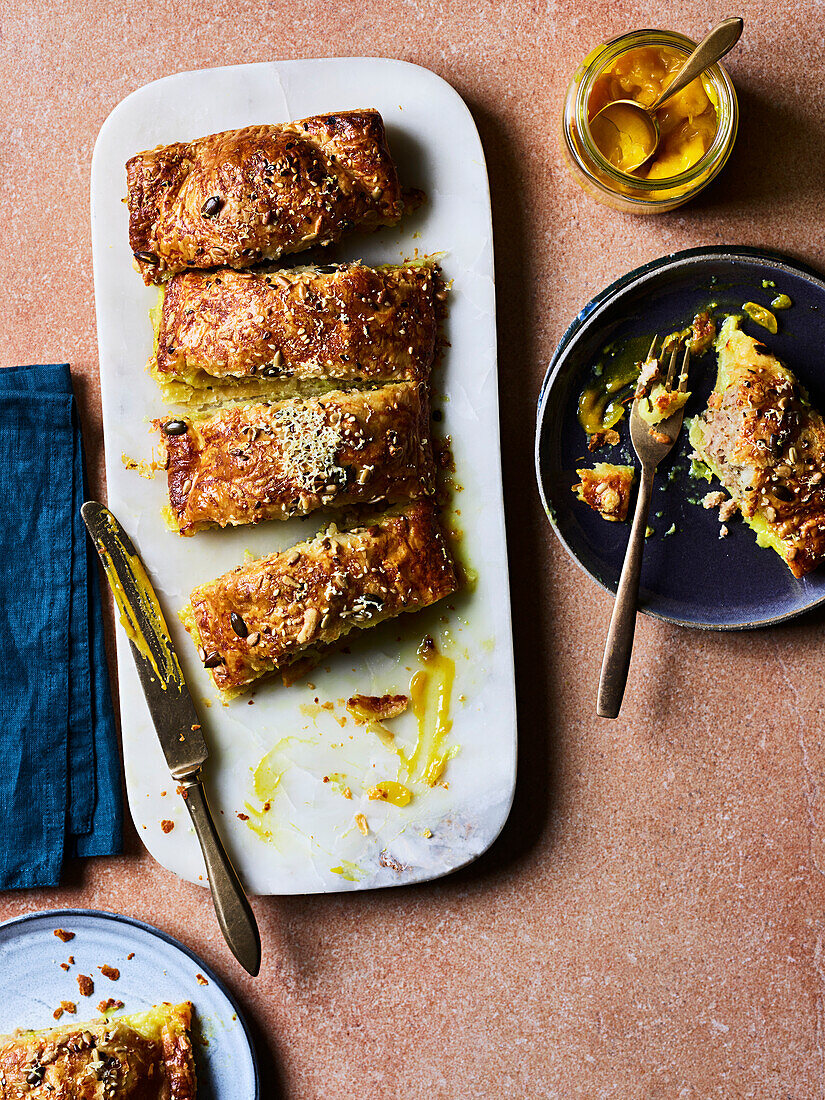 Sausage Roll mit Piccalilli