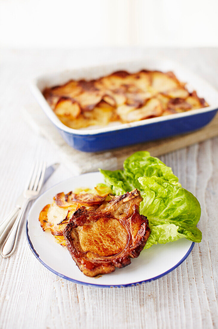 Pork chops with pommes boulangère