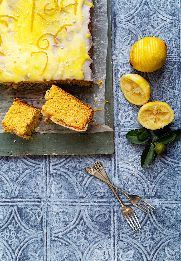 Zitronen-Blechkuchen