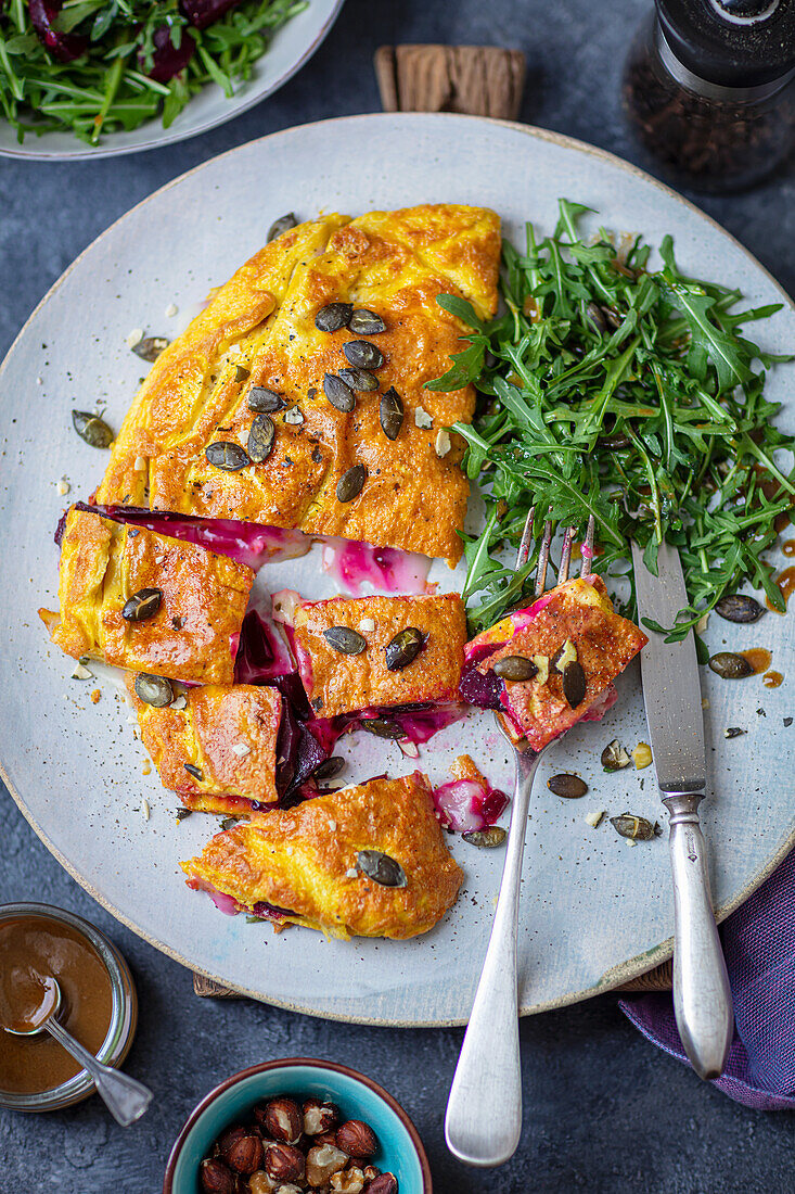 Omelett mit Ziegenkäse und roter Bete