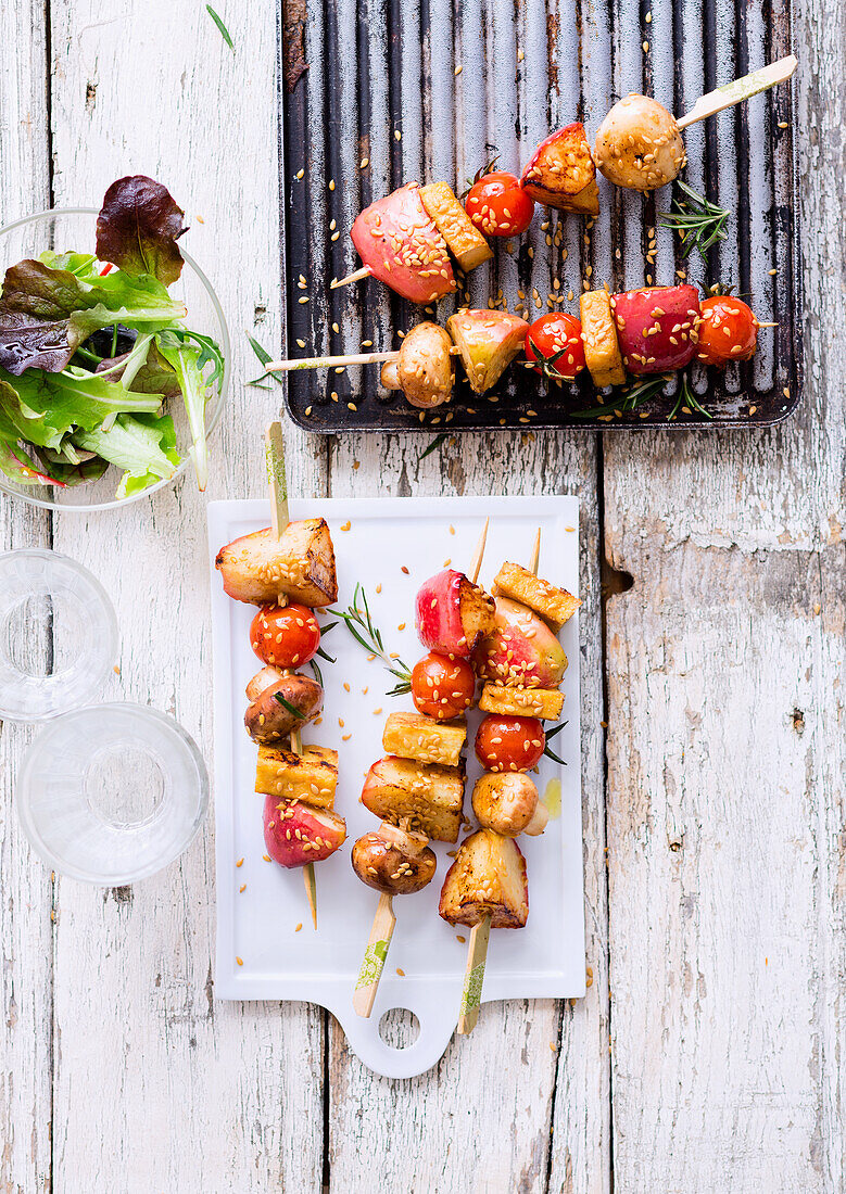 Tofu-apple-mushrooms-kebabs