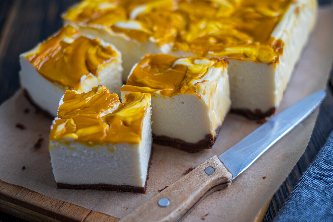 Cheesecake with mango