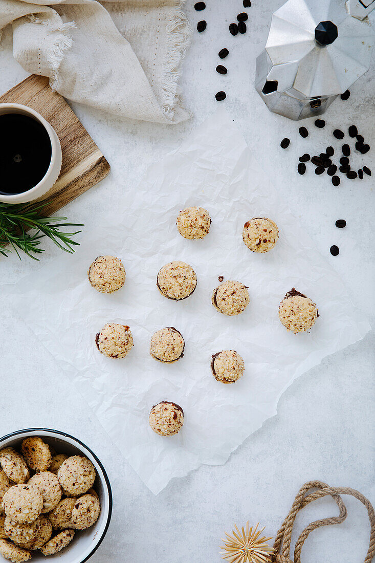 Espressotaler mit Nussnougatcreme