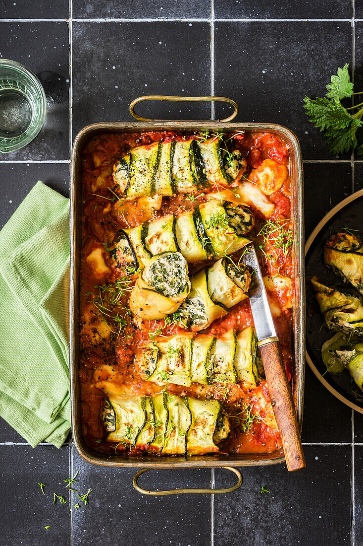 Stuffed zucchini rolls with nettles (low carb)