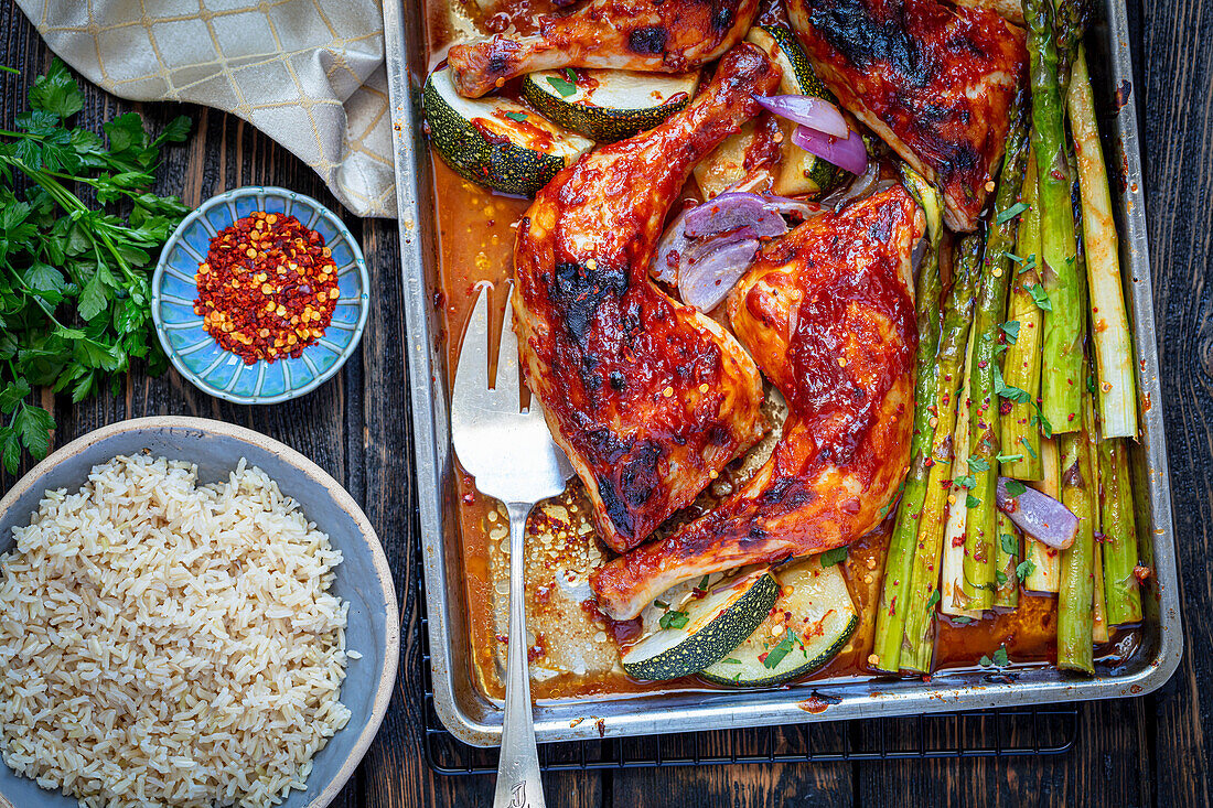 Grillhähnchen mit Spargel und Zucchini