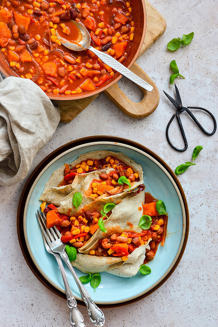 Pfannkuchen mit Chili sin Carne-Sauce