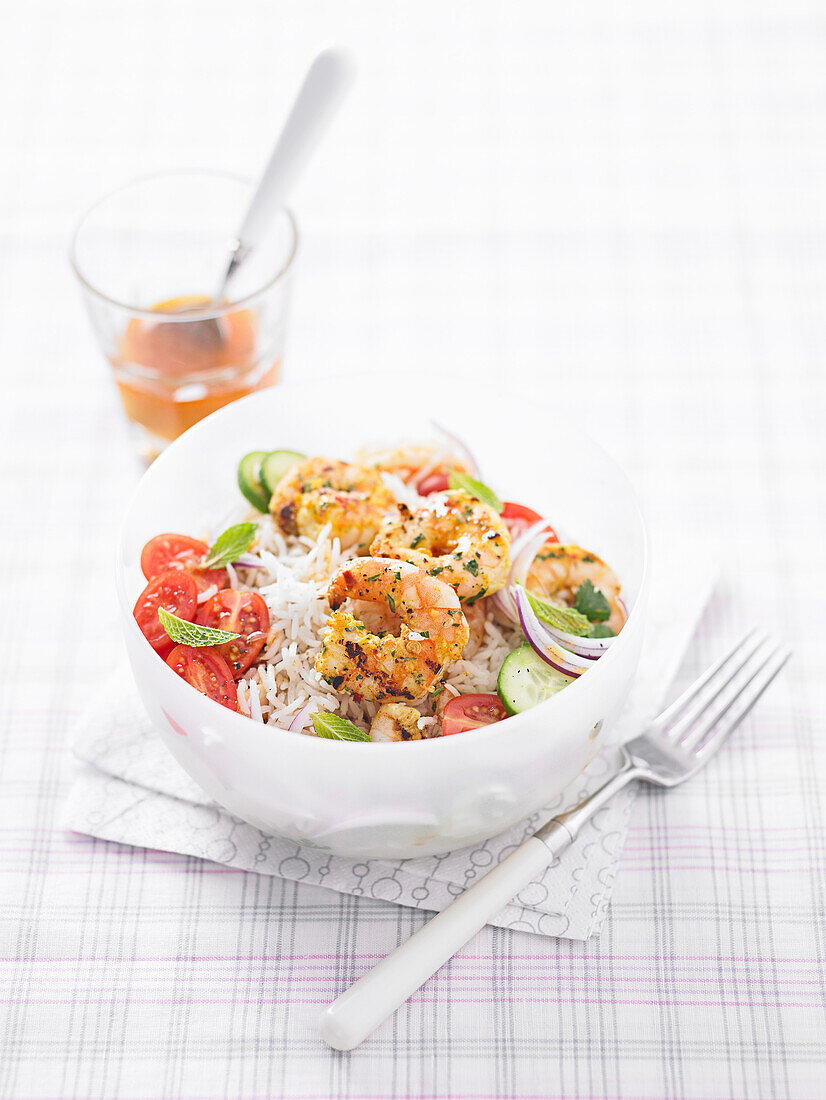 Indischer Garnelen-Reis-Salat mit Limetten-Dressing
