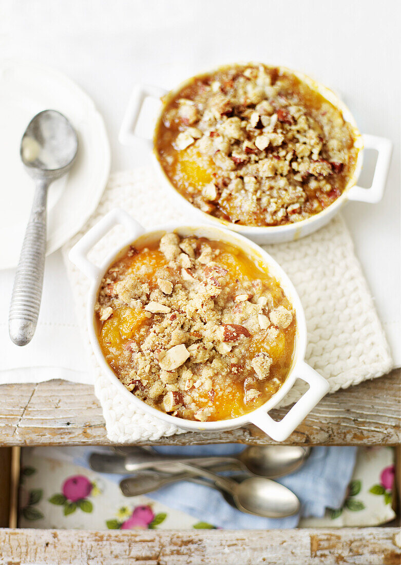 Apricot and almond crumble