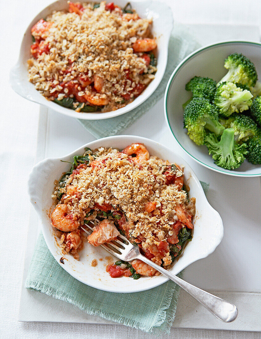 Fish and prawn gratin with oatmeal