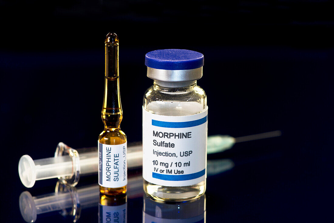 Morphine sulfate ampule, vial and syringe