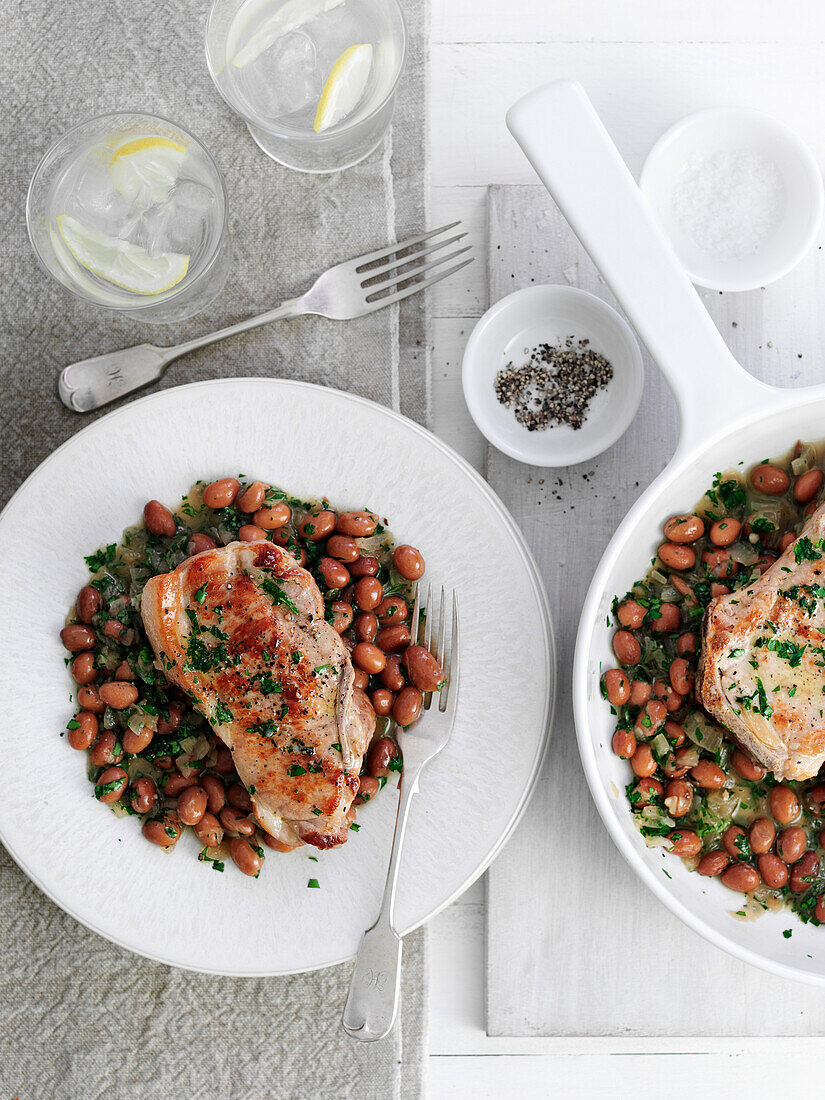 Braised chops with borlotti beans and wine