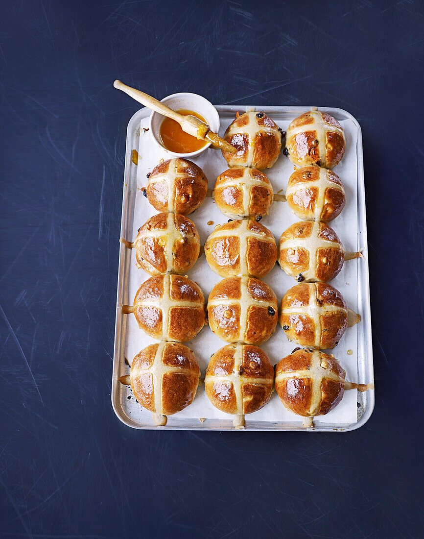 Hot cross buns