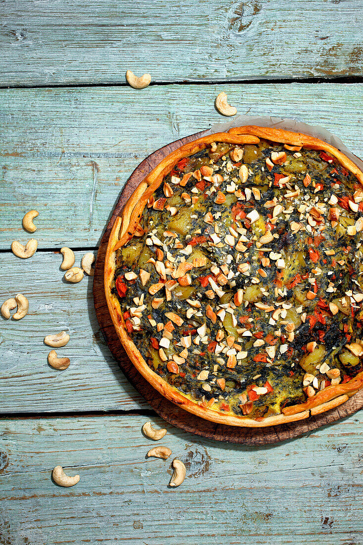 Spinach quiche with cashew nuts
