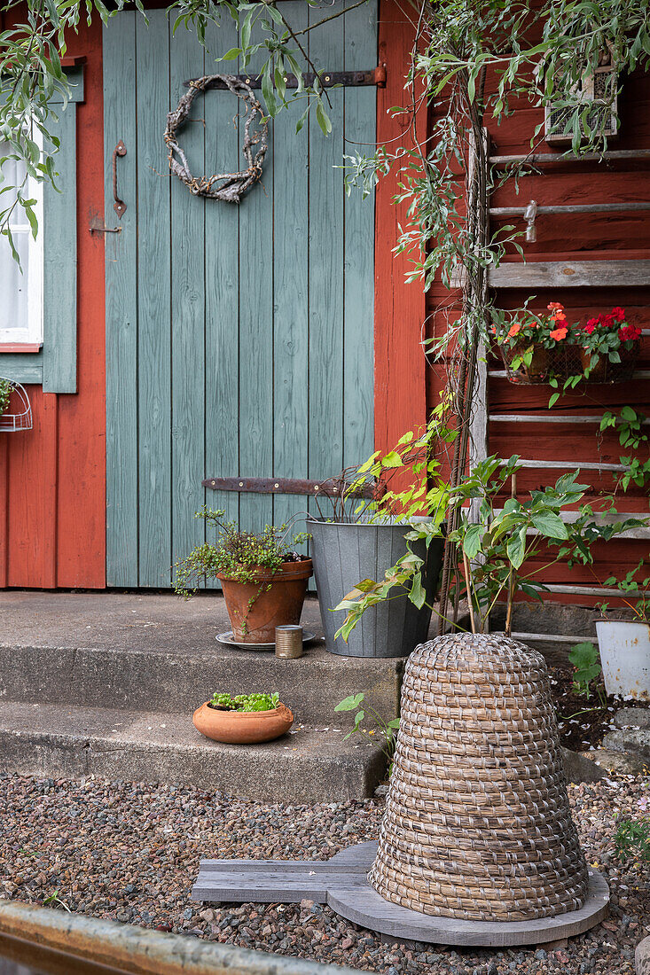 Gartendekoration aus Fundstücken