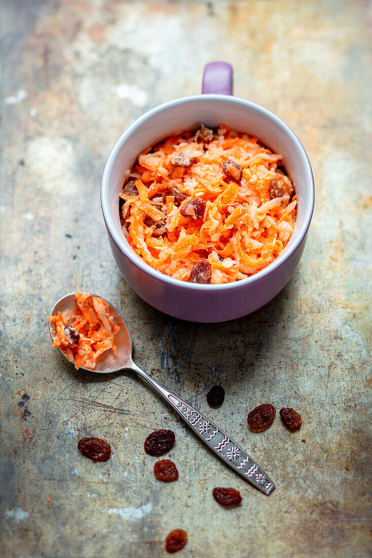 Carrot and raisin salad