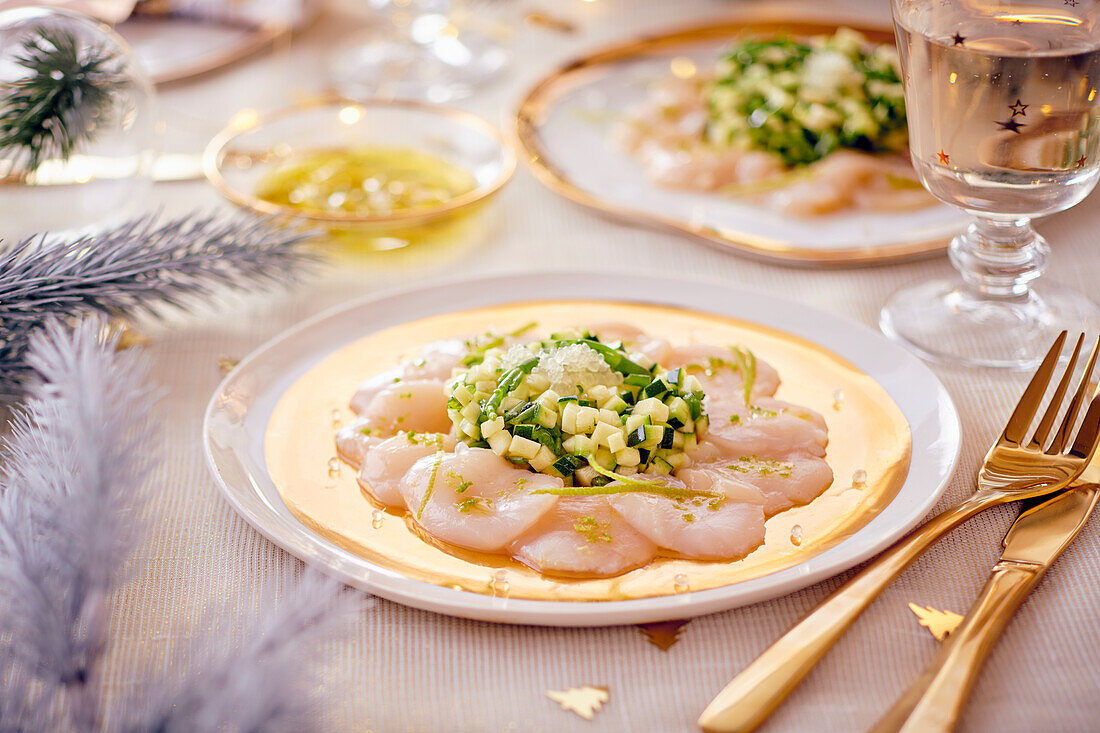 Jakobsmuschel-Carpaccio mit Zitronenkaviar