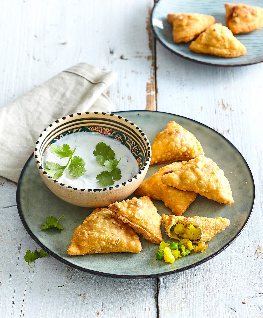 Samosas (Indian pastries)