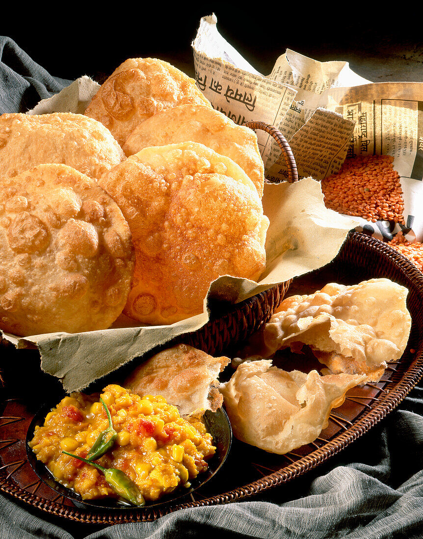 Indisches Brot mit gelbem Linsen-Dal