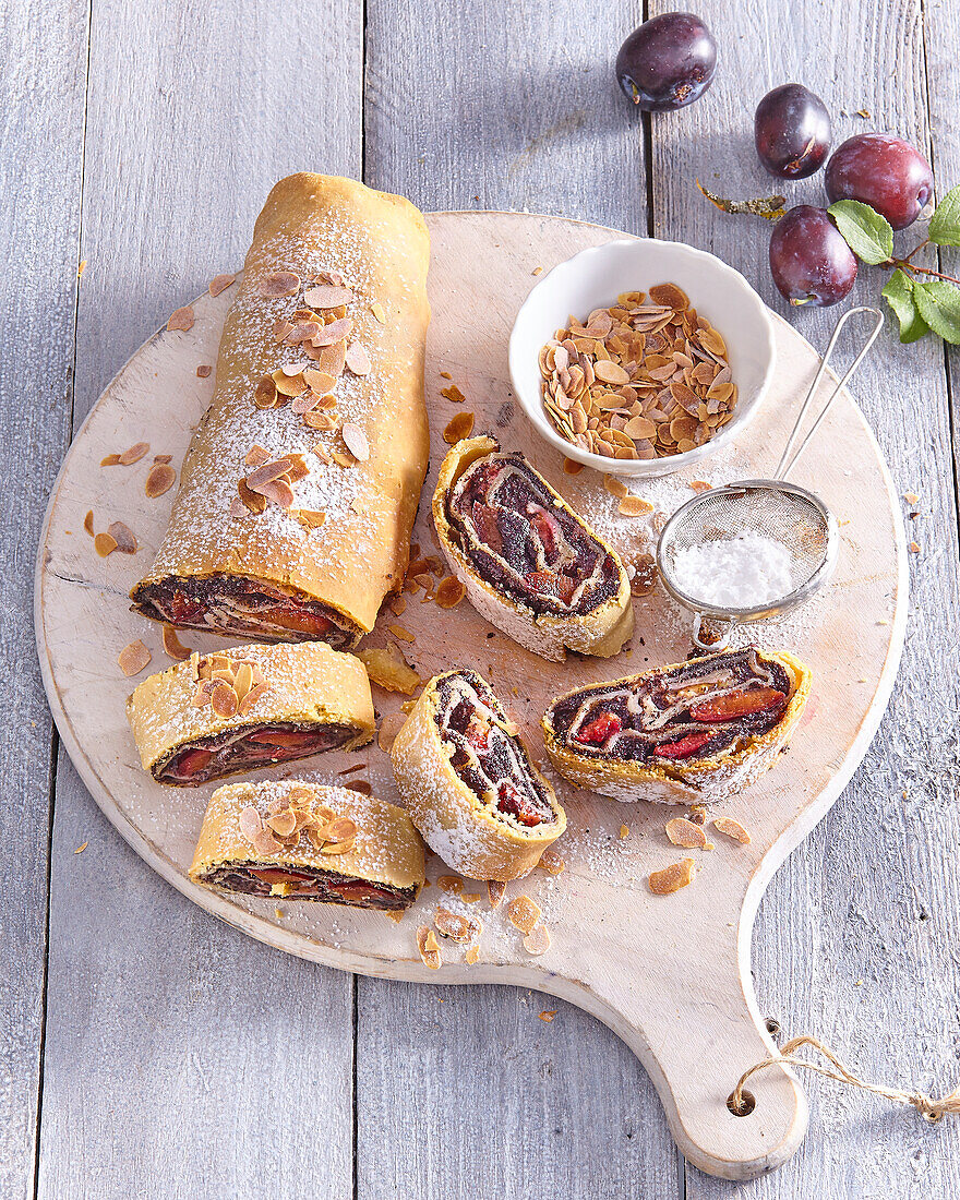 Drawn strudel with plums and poppy seed