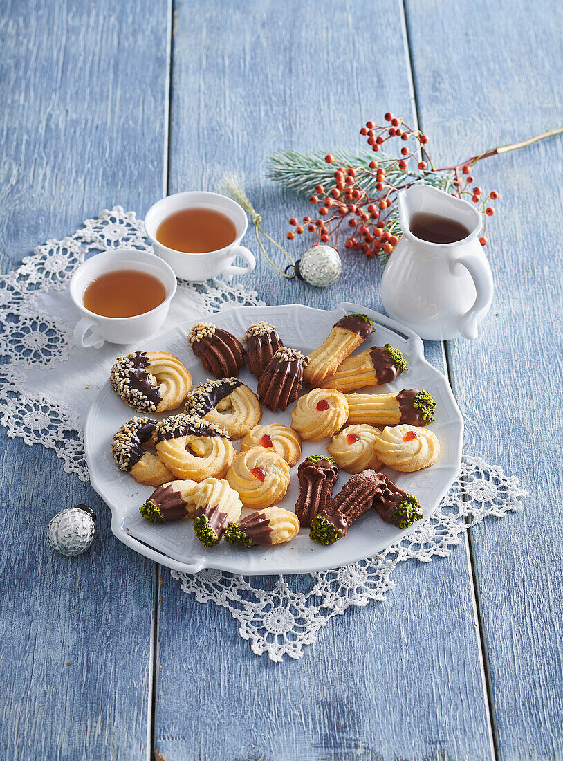 Christmas shortbread with tea