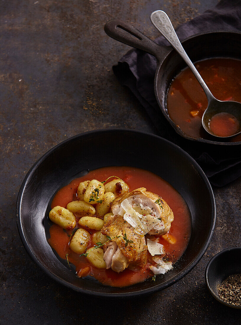 Gnocchi mit Huhn und Tomatensauce