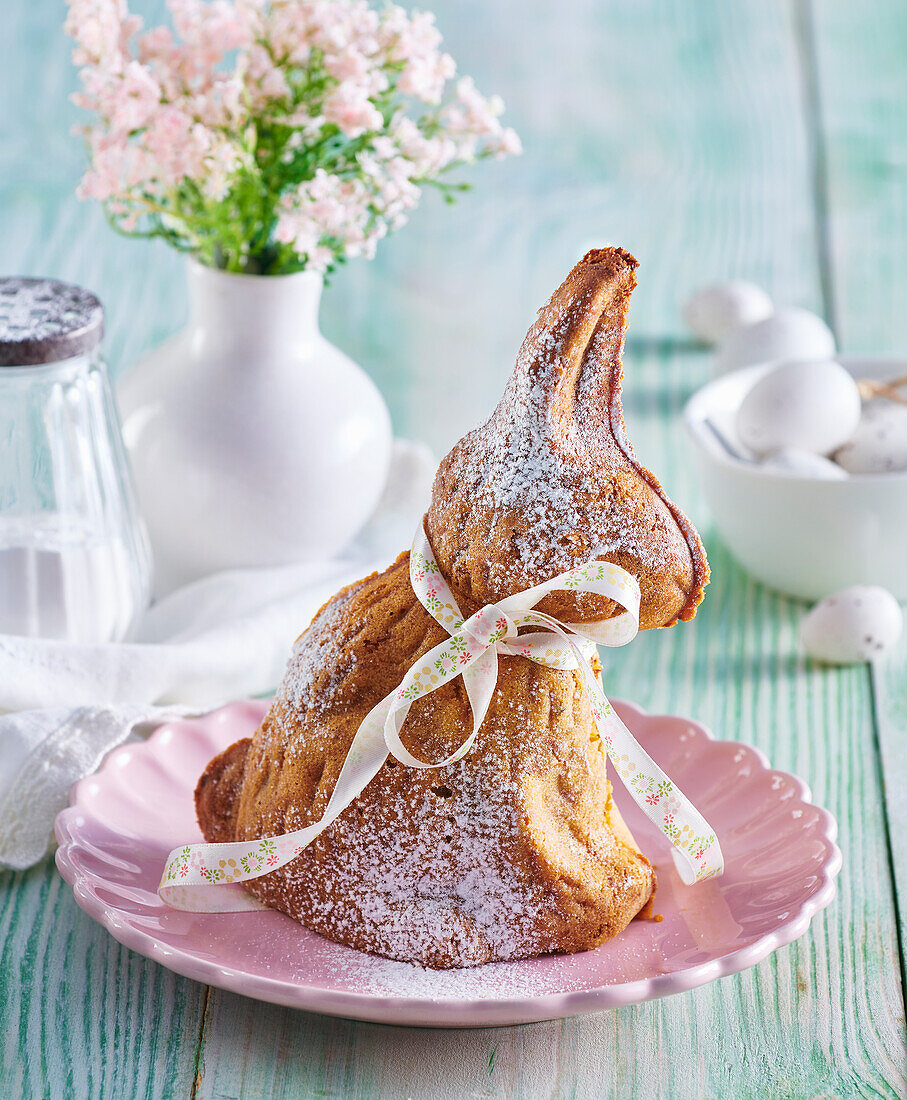 Karottenkuchen in Osterhasenform