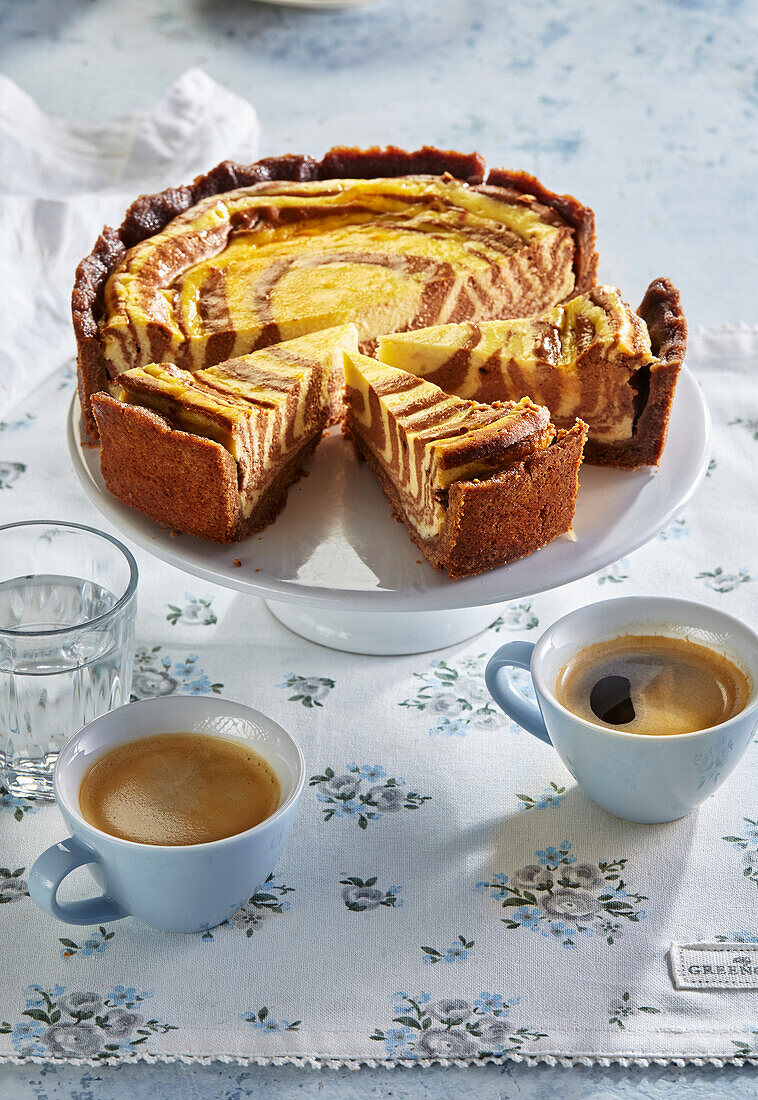 Zweifarbiger Käsekuchen