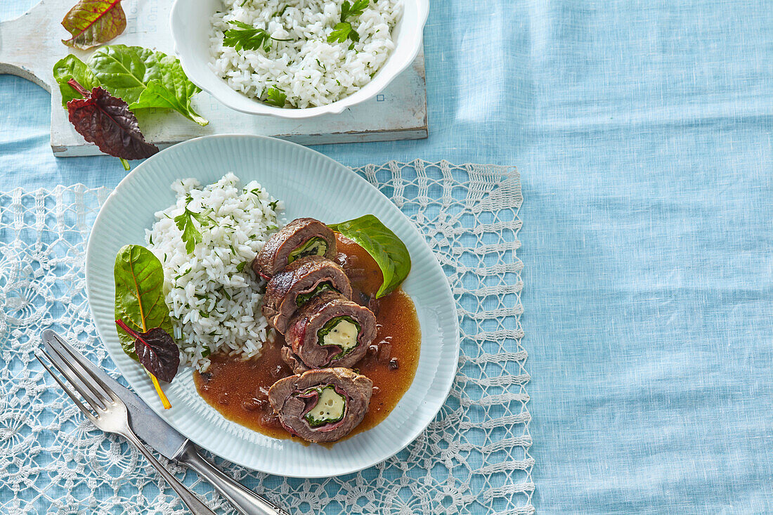 Rinderrouladen mit Käse und Speck