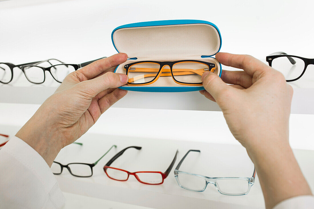 Choosing spectacles