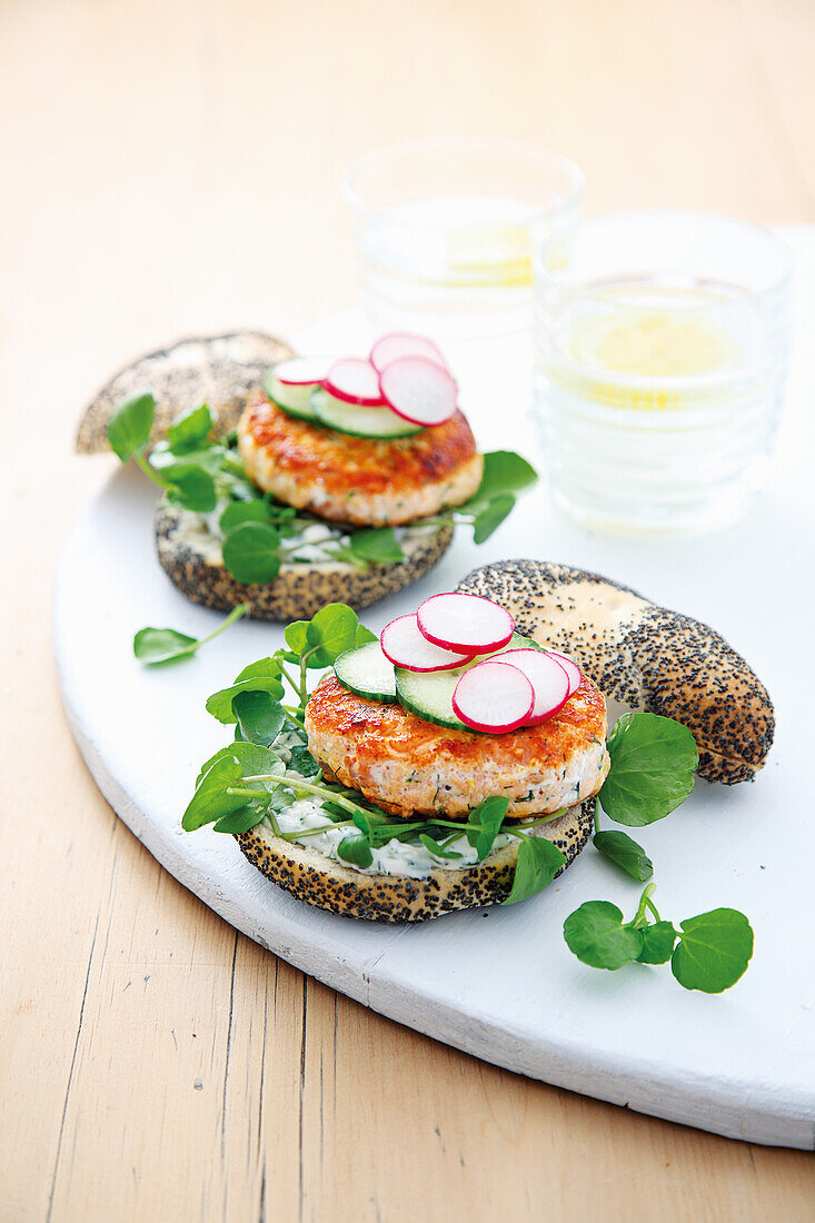 Salmon and horseradish burgers