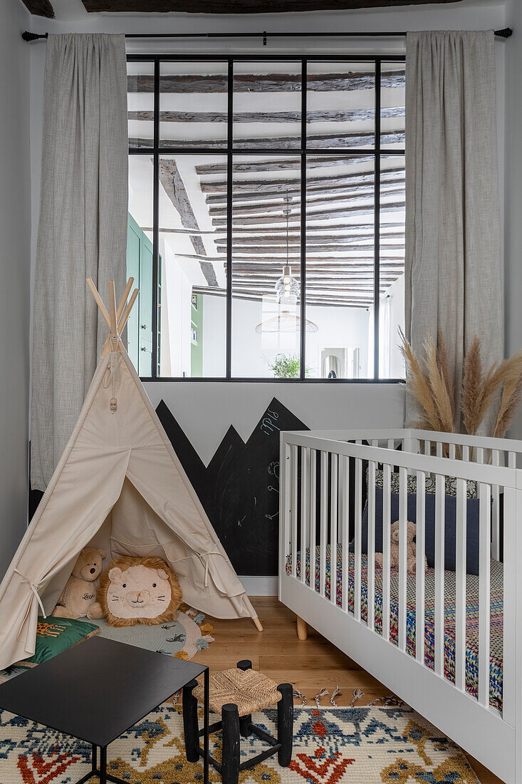 Kinderzimmer mit Tipi