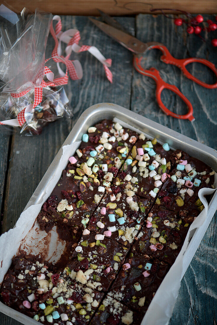 Rocky Road Cake (chocolate marshmallow cake, USA) for gifting