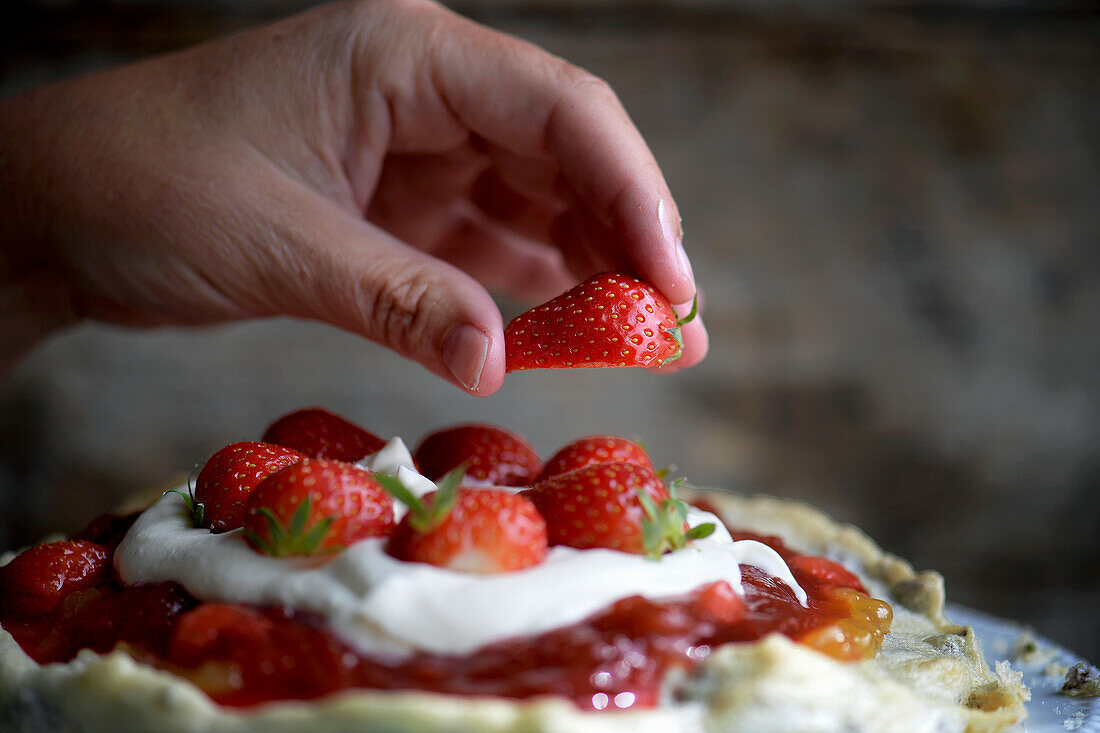 Pistachio pavlova with rhubarb cream and berries