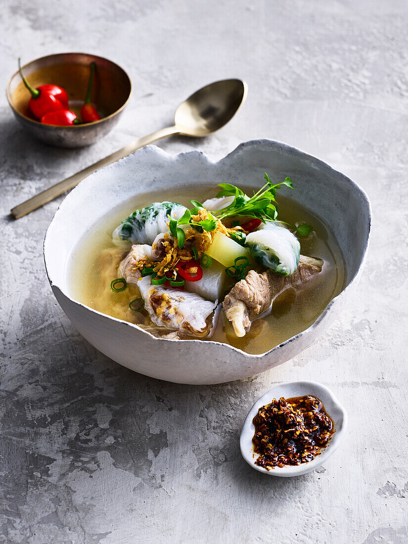 Guay Tiew Parrk Mho (Nudelsuppe, Thailand)