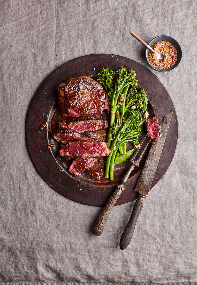 Rindersteak mit Broccolini