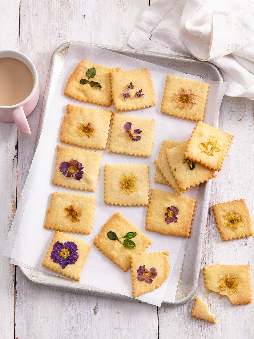 Butter cookies with edible flowers