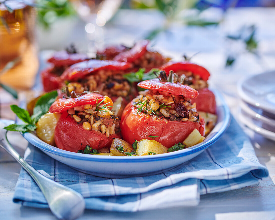 Gemista - gefüllte Tomaten aus Griechenland