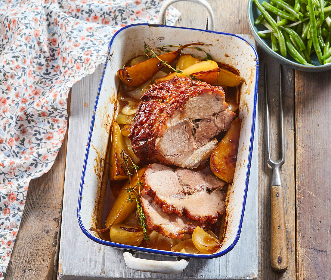 Schweinebraten mit Birnen