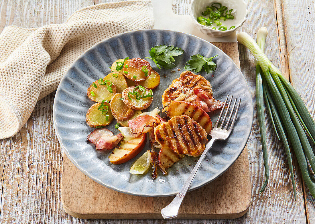 Roasted pork loin with apples
