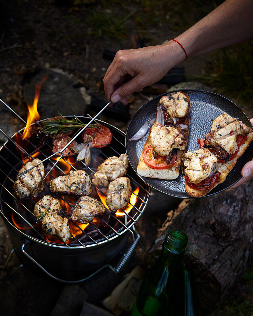 Sandwiches mit gegrilltem Hähnchenfleisch