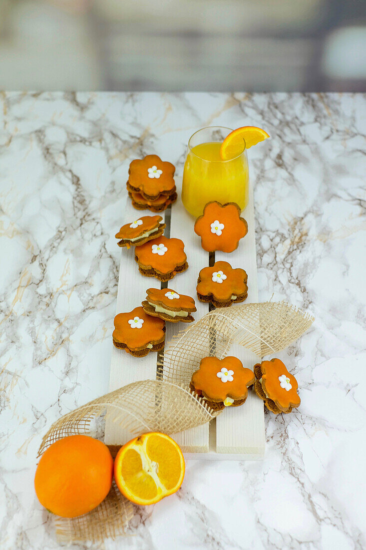 Filled orange blossom biscuits