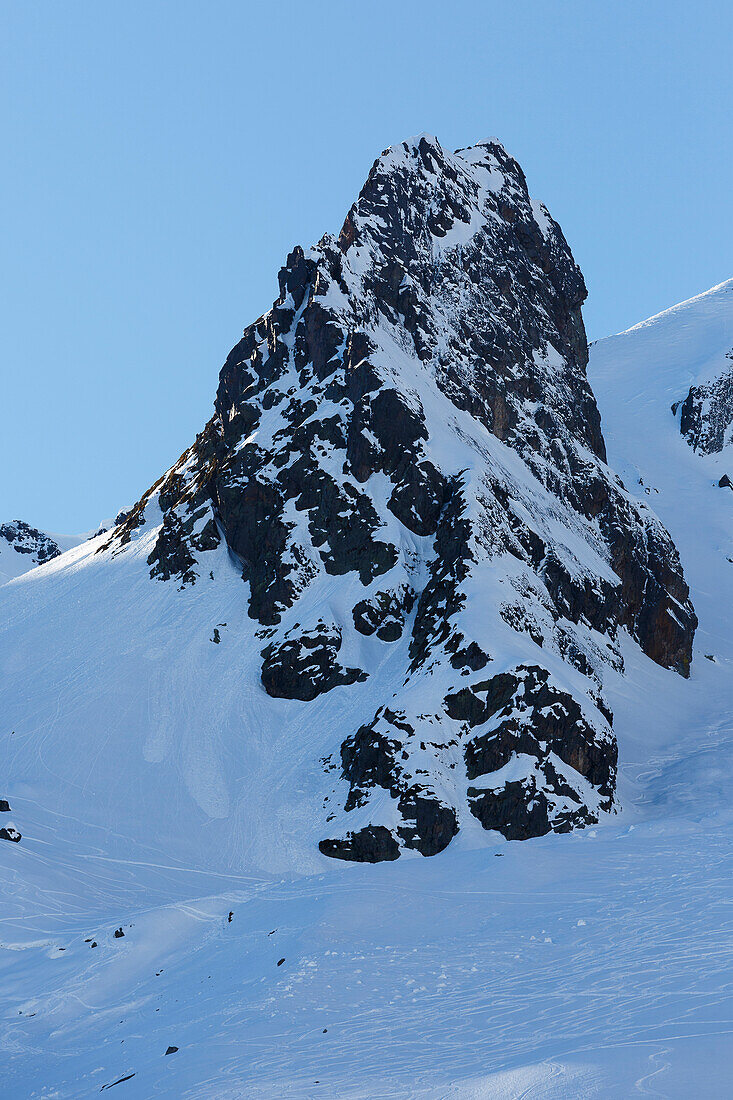 Verschneite Berglandschaft, Pyrenäen, Frankreich