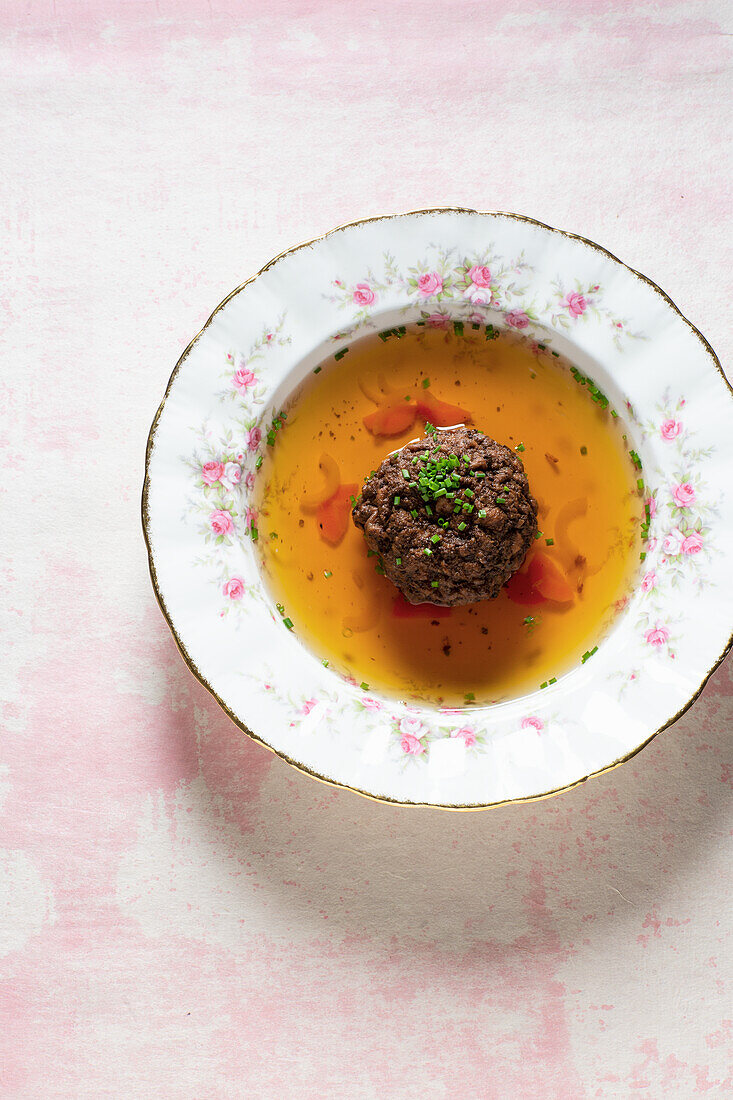 Broth with veal liver dumplings
