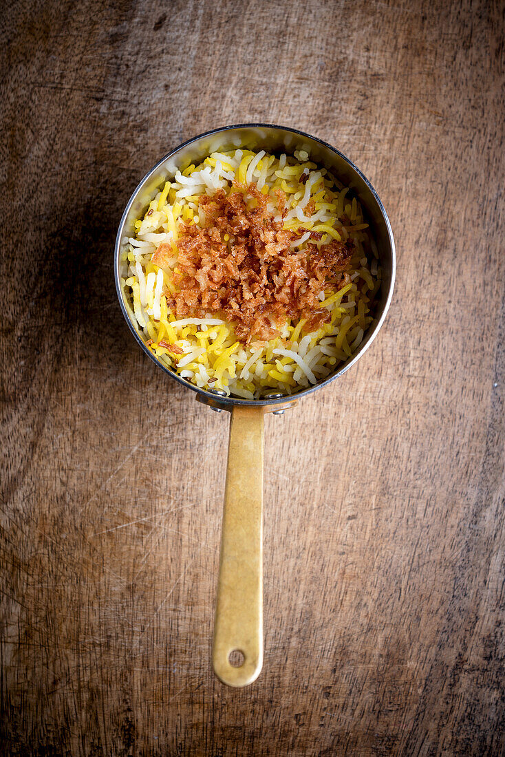Pulao rice with brown onions