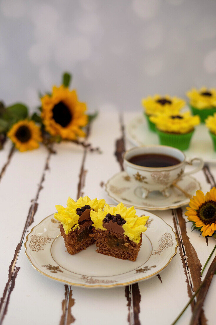 Sunflower cupcakes